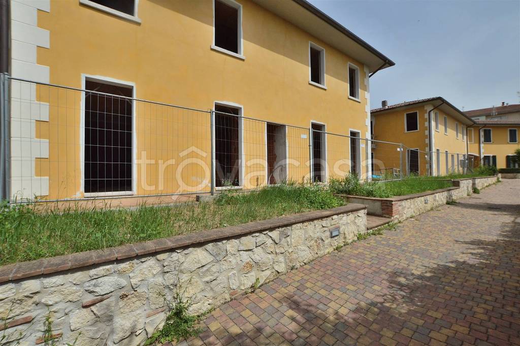 Appartamento in vendita a Rapolano Terme via Dante Alighieri
