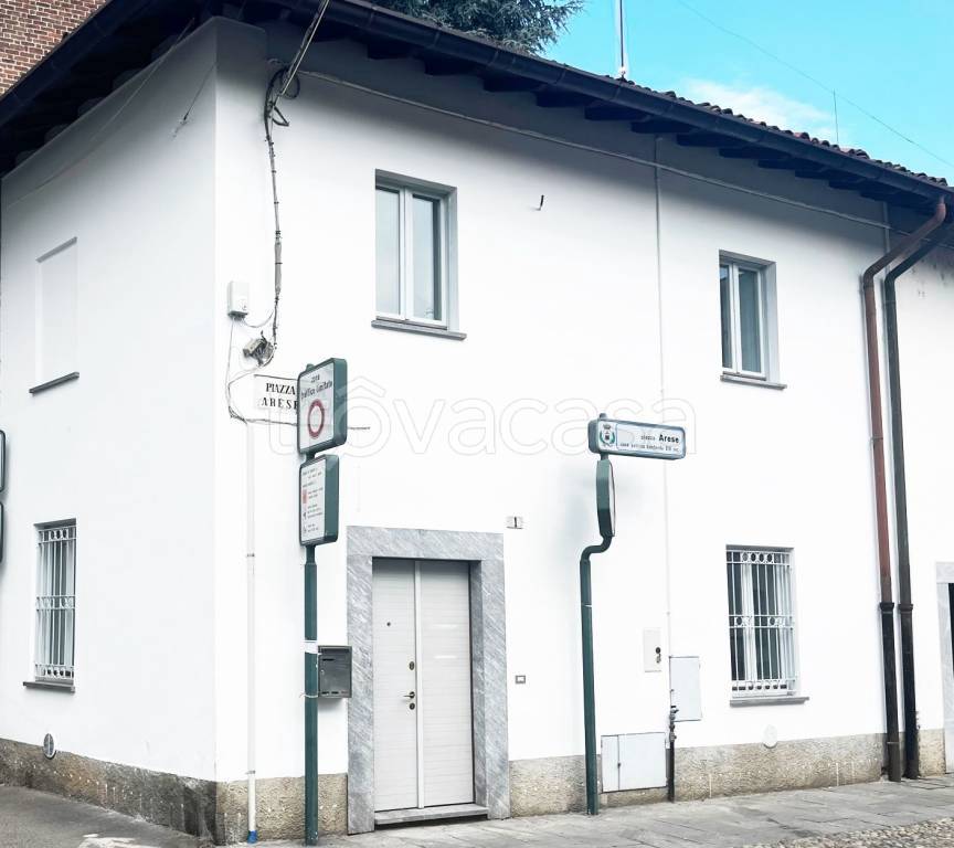 Casa Indipendente in vendita a Cesano Maderno piazza Arese, 1