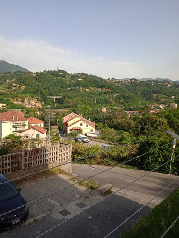Appartamento in vendita a Sant'Olcese salita San Martino