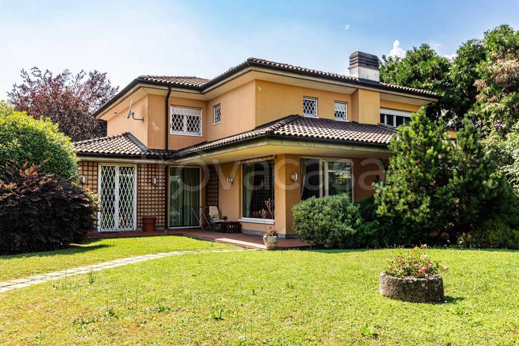 Villa in vendita a Segrate via San Felice Strada 9