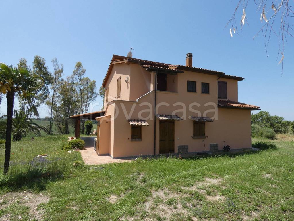 Villa in vendita a Montalto di Castro strada Provinciale Dogana
