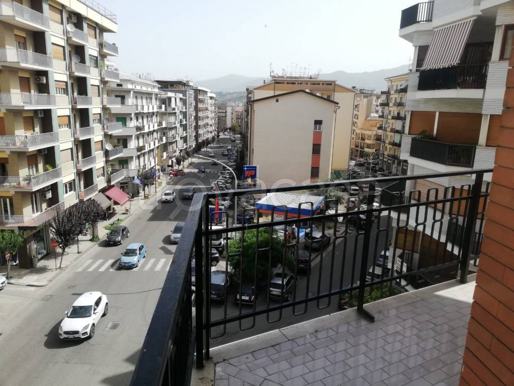 Appartamento in vendita a Cosenza via Nicola Serra, 24