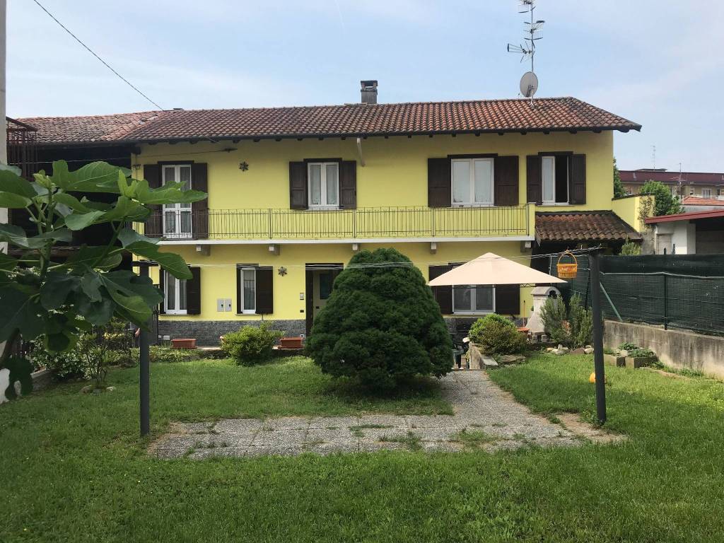 Villa in vendita a Somma Lombardo via Don Giuseppe Selva