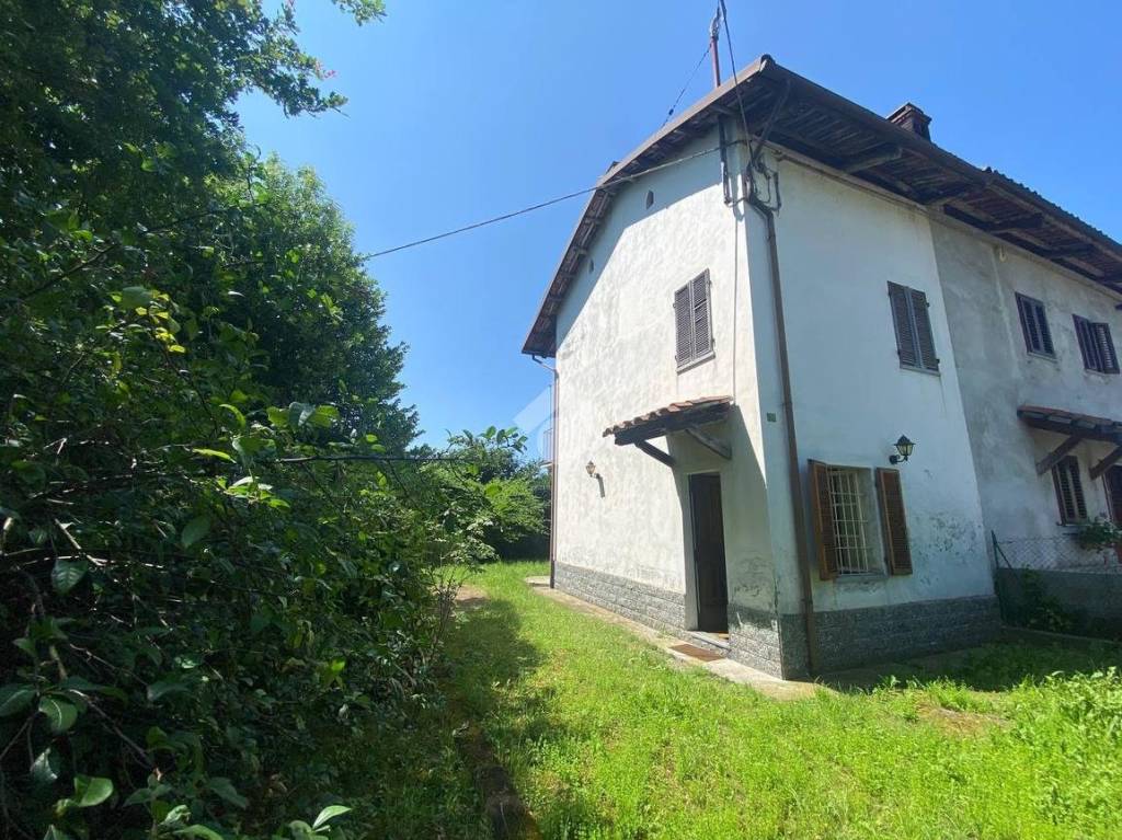 Casa Indipendente in vendita a Castellamonte str. Dei Sospiri, 33
