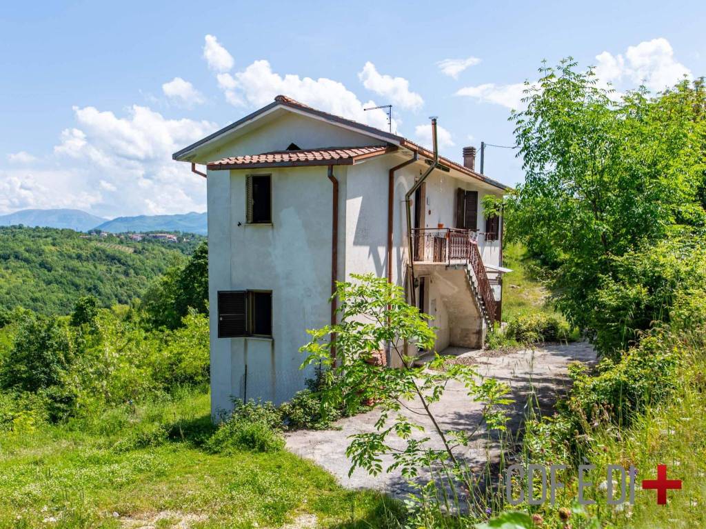 Villa Bifamiliare in vendita a Longone Sabino via Rieti
