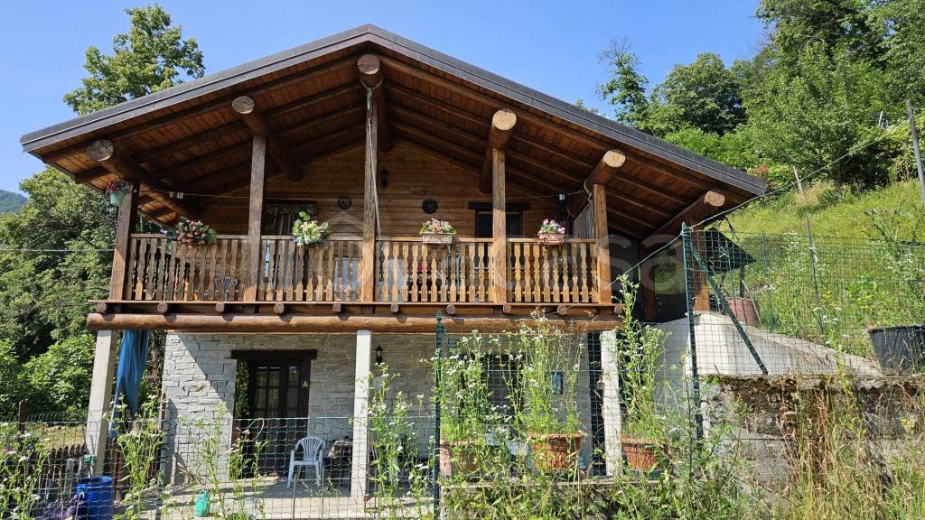 Villa in vendita a Varallo via per locarno