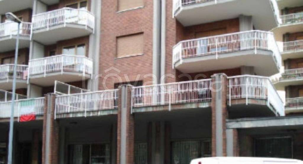 Appartamento in vendita a Torino piazza Conti Rebaudengo 9
