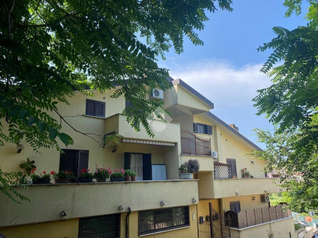 Appartamento in vendita a Fabrica di Roma via della Variana, 2