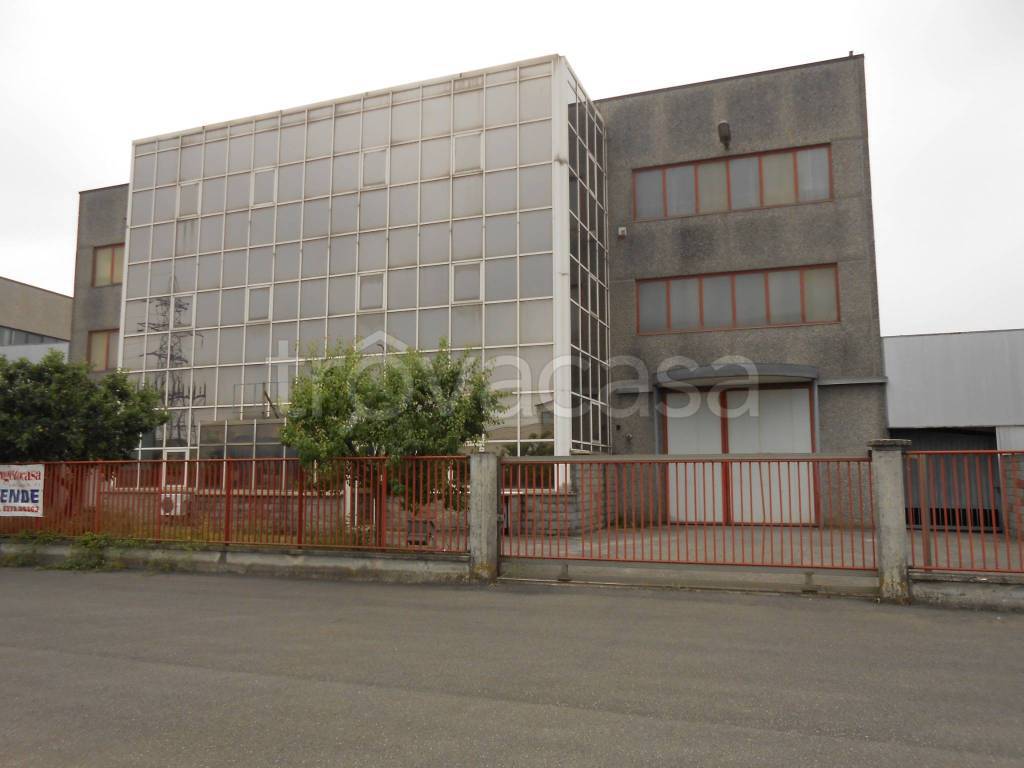 Capannone Industriale in vendita a Piacenza via Giovanni Codagnello