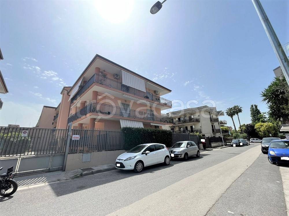 Appartamento in vendita a Casapulla via Pietro Mascagni