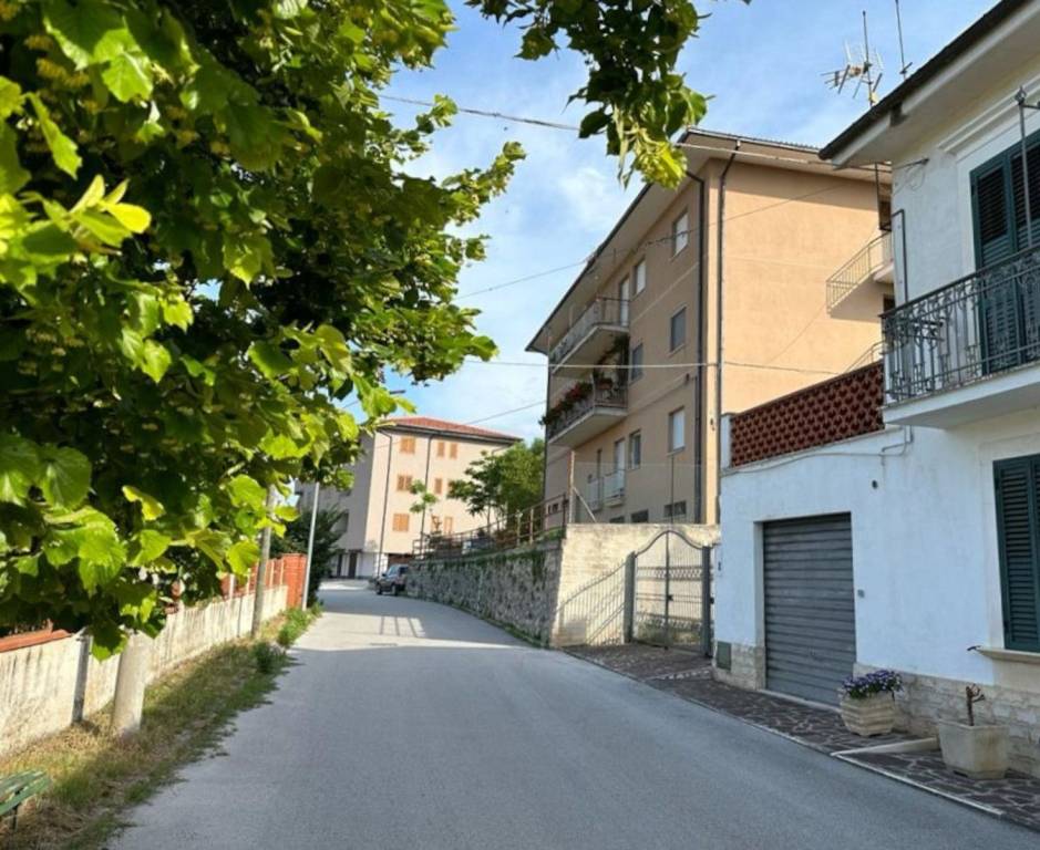 Appartamento in vendita a Capestrano via San Giovanni, 19