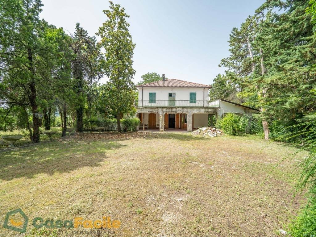 Villa in vendita a Cesena via Casale