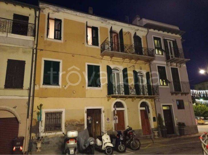 Appartamento in in vendita da privato a Bordighera piazza Bengasi, 7