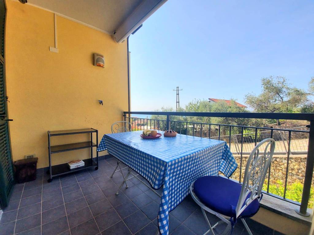 Appartamento in vendita a Pietra Ligure via Felice Cascione