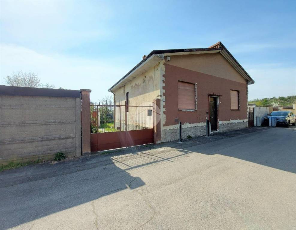 Villa in vendita a Marcallo con Casone via Giotto, 9