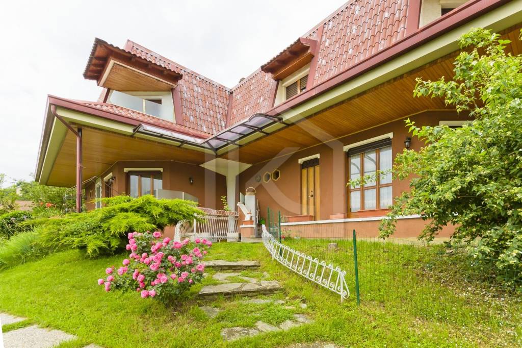 Villa a Schiera in vendita a Rubiana borgata Meinà, 16