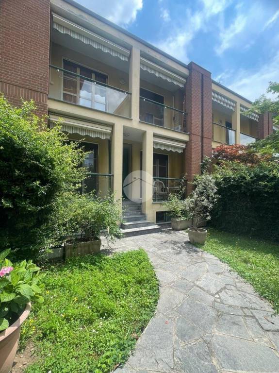 Villa a Schiera in vendita a Magenta via g. Casati, 20