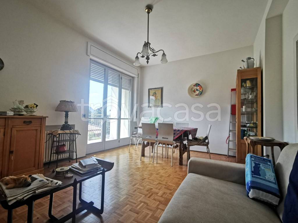 Appartamento in vendita a Cernobbio via Alessandro Volta, 5