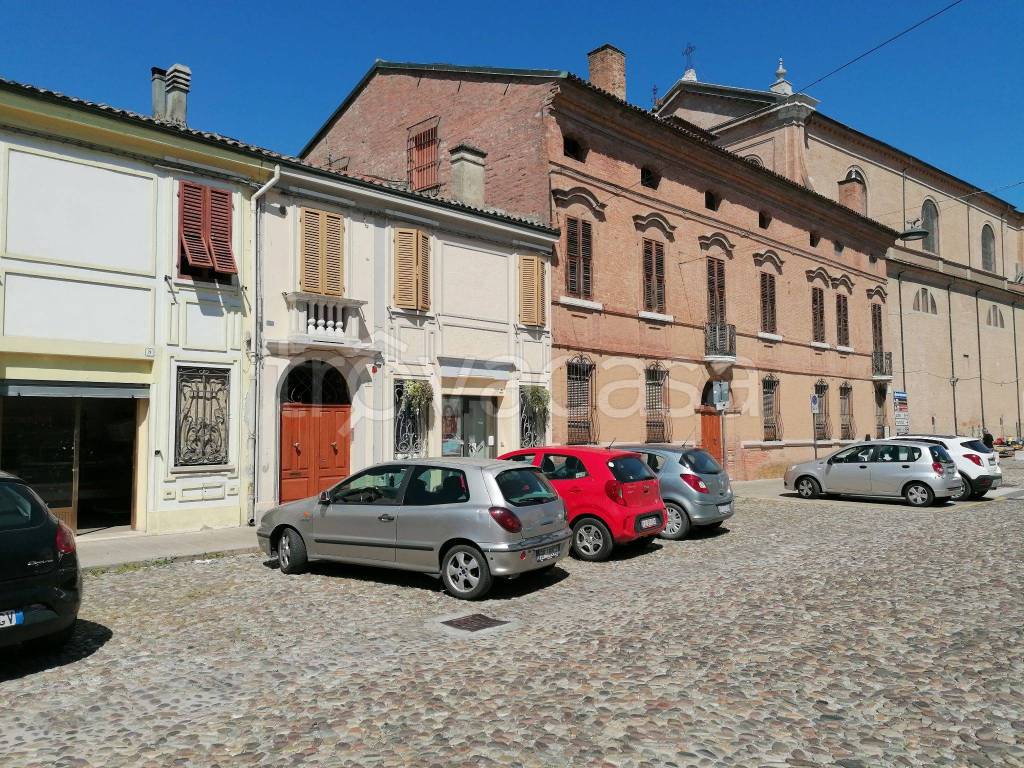 Negozio Alimentare in in affitto da privato a Comacchio corso Giuseppe Mazzini, 8