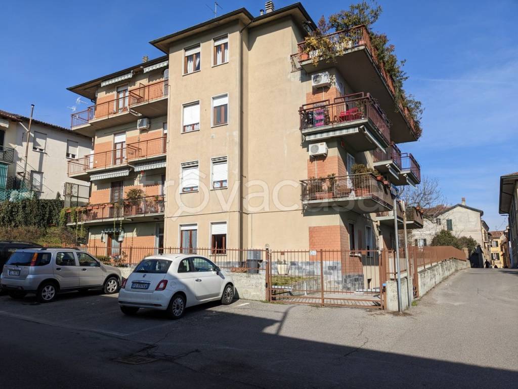 Appartamento in vendita a Stradella via Edmondo De Amicis