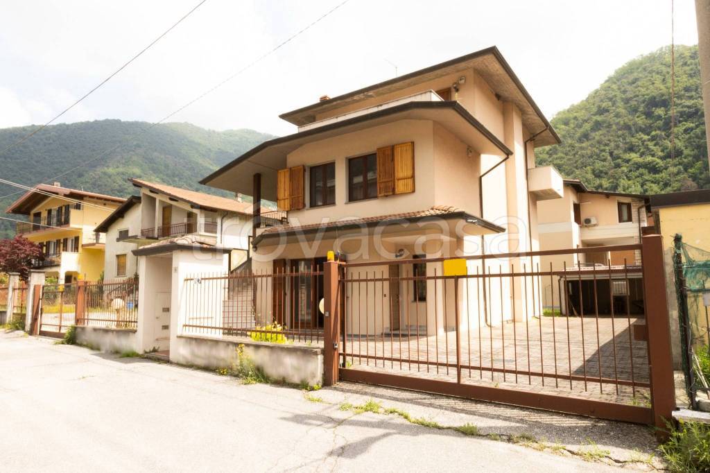Villa Bifamiliare in vendita a Sarezzo via Antonio Meucci, 6