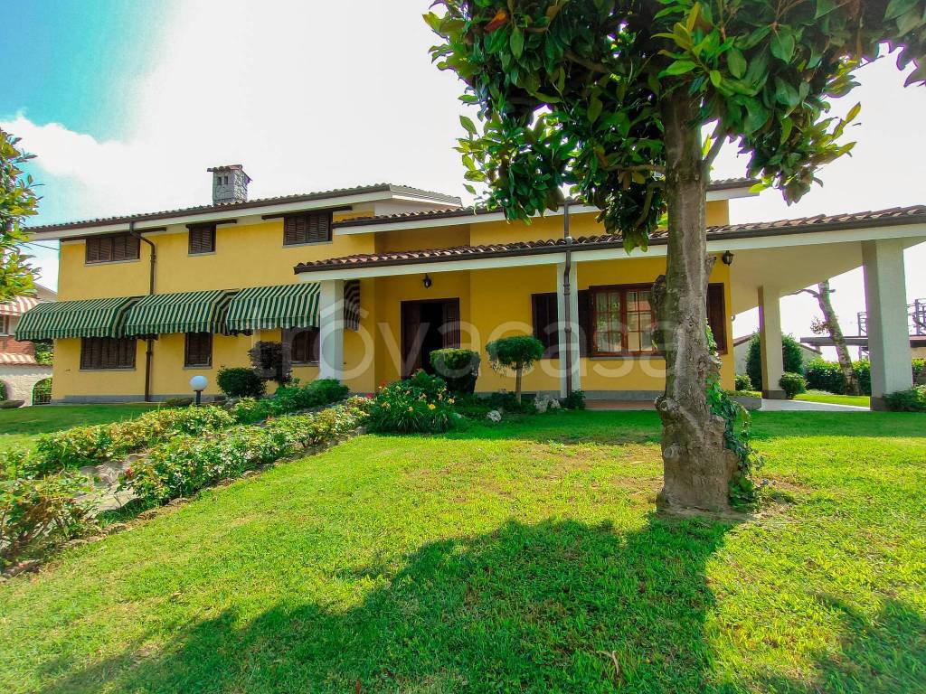 Villa in vendita a Racconigi via Giacomo Leopardi, 6
