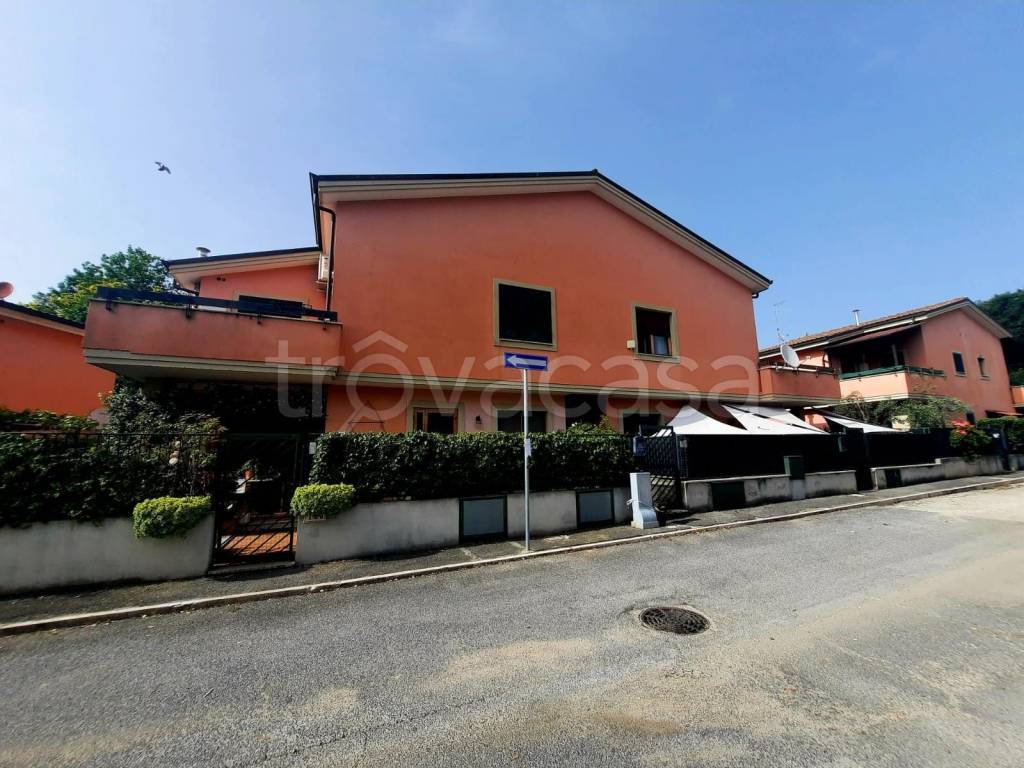 Appartamento in vendita a Poggio Mirteto via Roberto Ruffilli