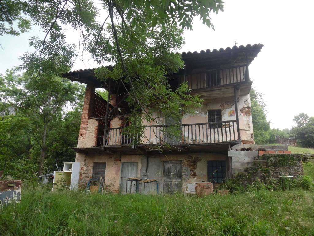 Casa Indipendente in vendita a Issiglio via Pontetto Sardus