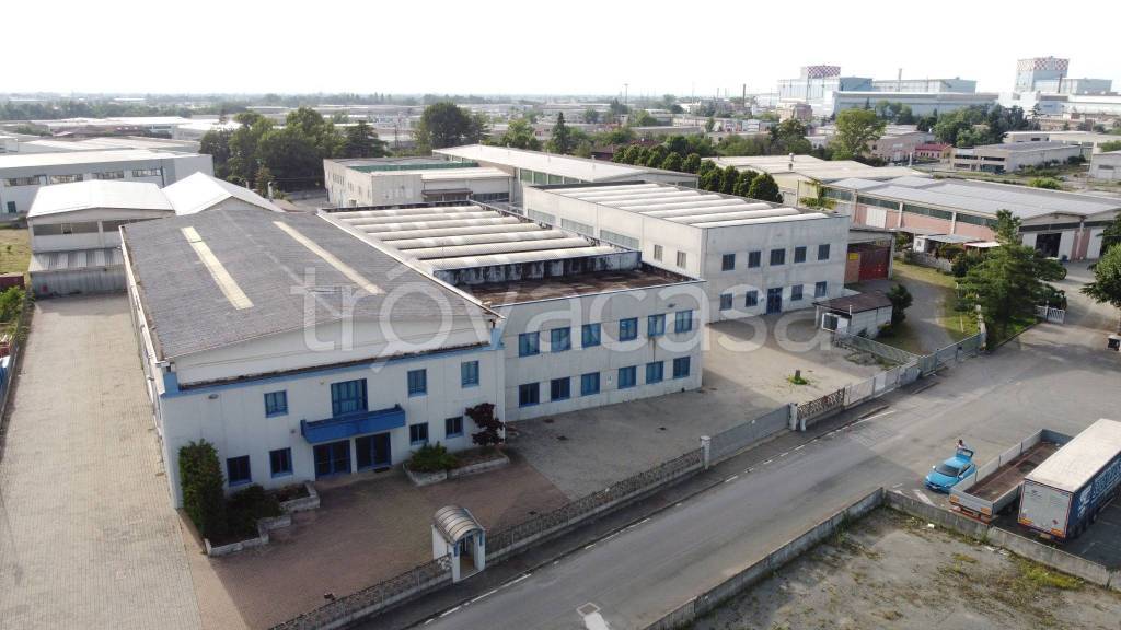 Capannone Industriale in vendita a Novi Ligure strada del Turchino