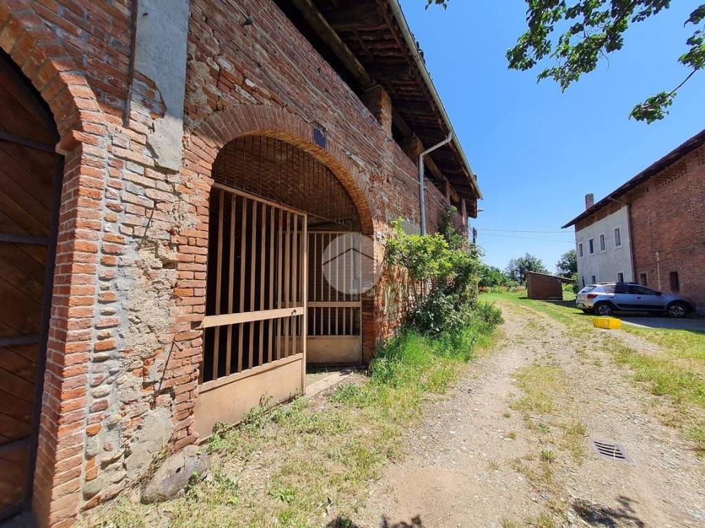 Casa Indipendente in vendita a Montanaro via Ivrea, 50