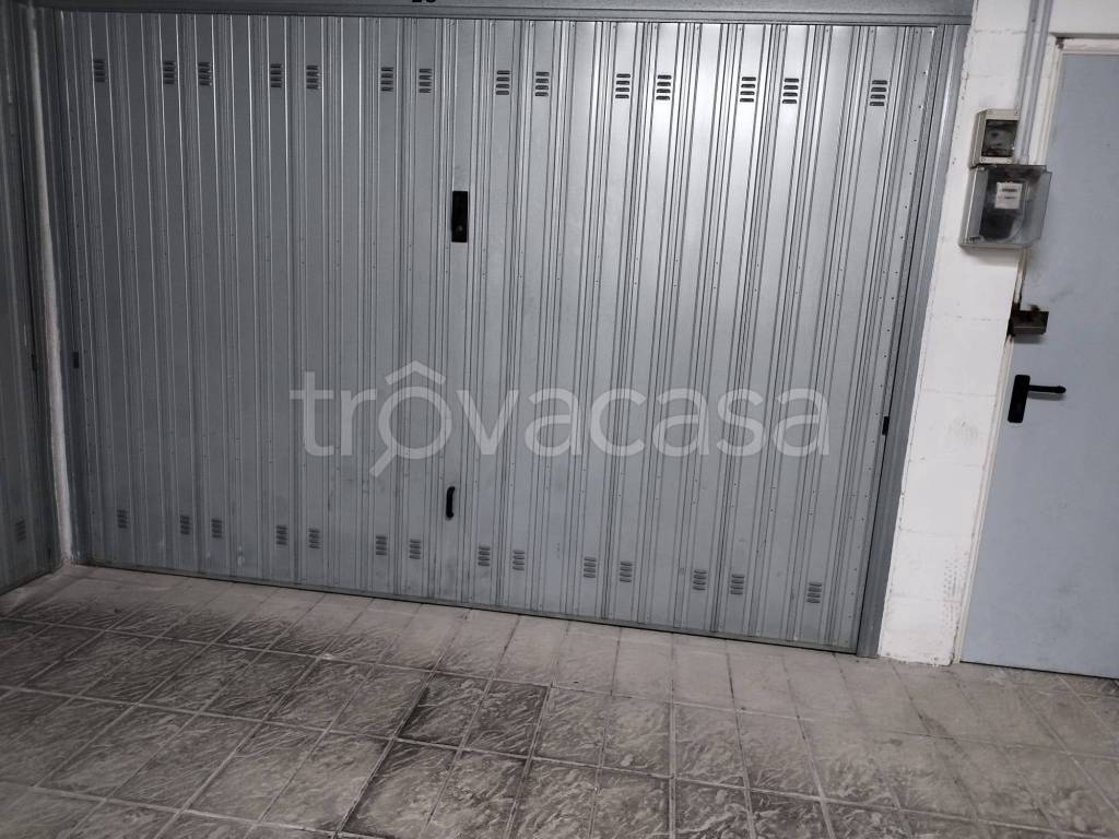 Garage in vendita a Bari via Armando Scaturchio, 3