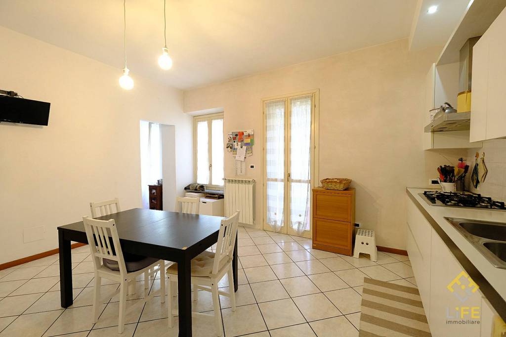 Appartamento in vendita a Galliate via Goffredo Mameli, 3