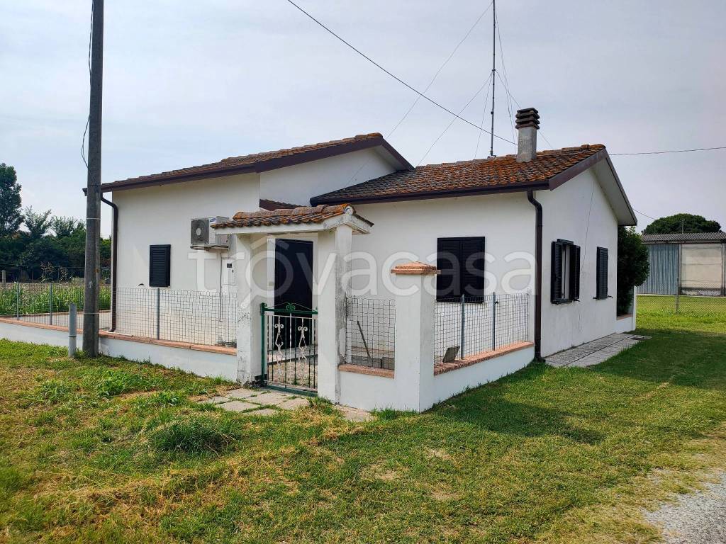 Villa in vendita a Mesola piazza Vittorio Veneto, 43/a
