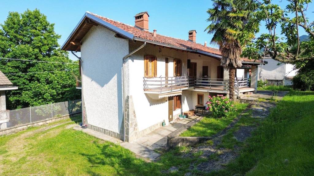 Villa Bifamiliare in vendita a Val della Torre via Sis, 84