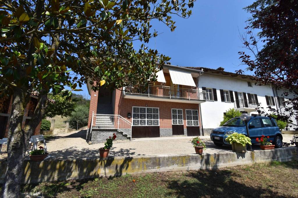 Casale in vendita a Montegrosso d'Asti via Vallumida