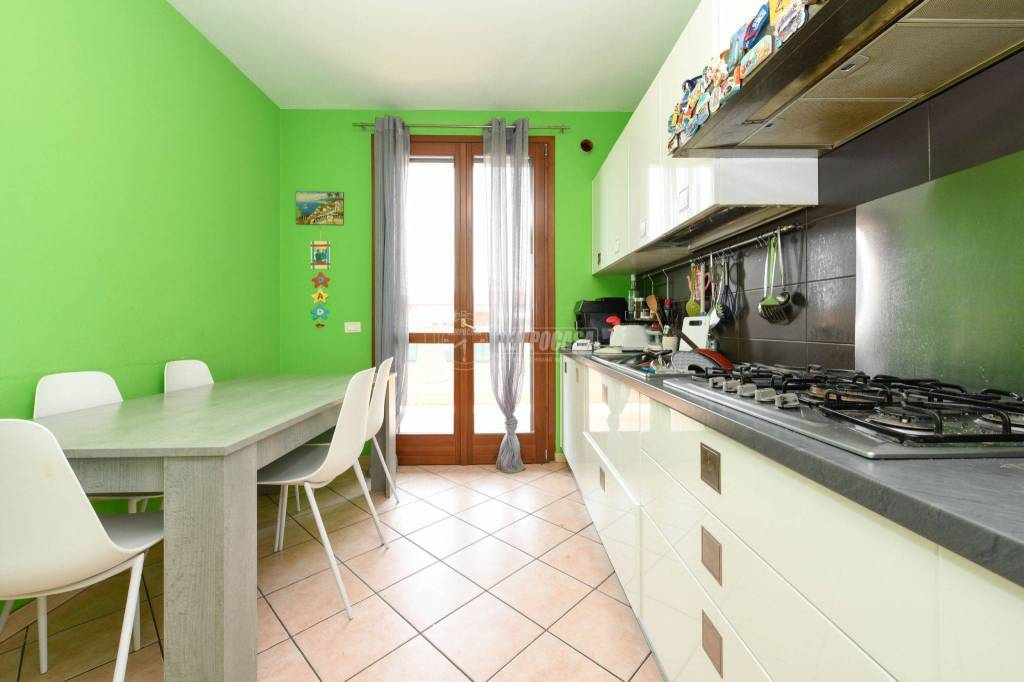 Appartamento in vendita a Desenzano del Garda via Pietro Zeneroni
