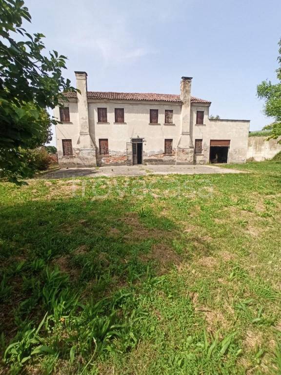 Casale in vendita ad Arquà Polesine via Quirina