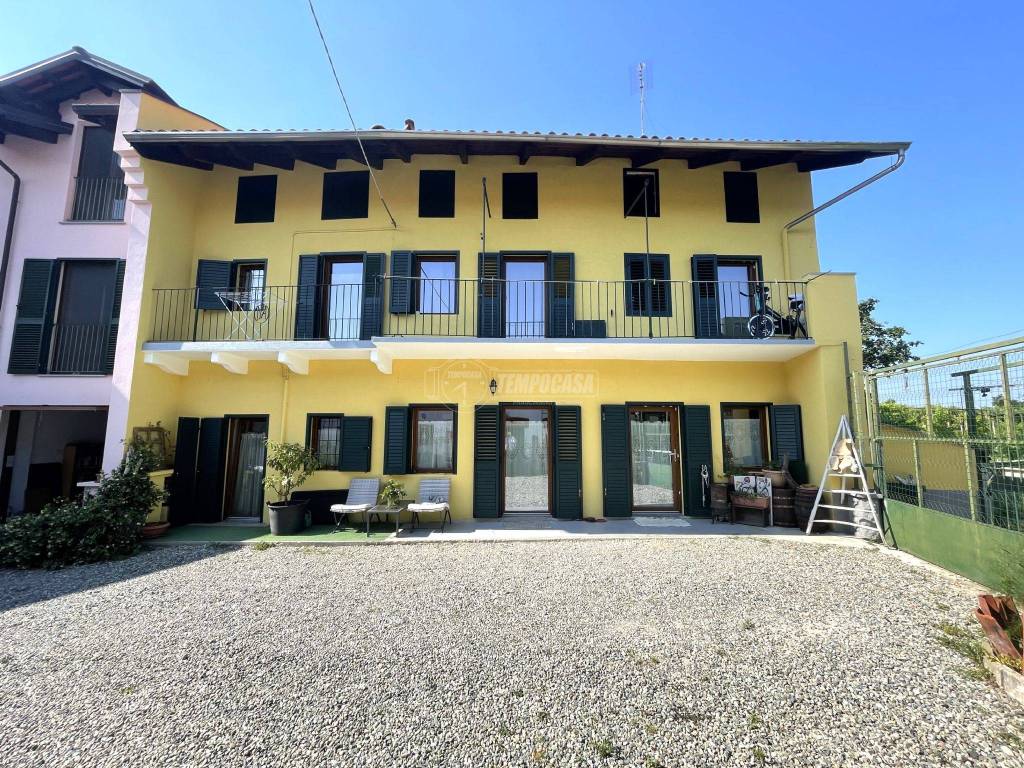 Casa Indipendente in vendita a Romano Canavese via Castelletto