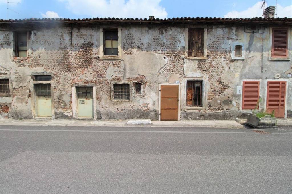 Casa Indipendente in vendita a Verona via fenilon, 13