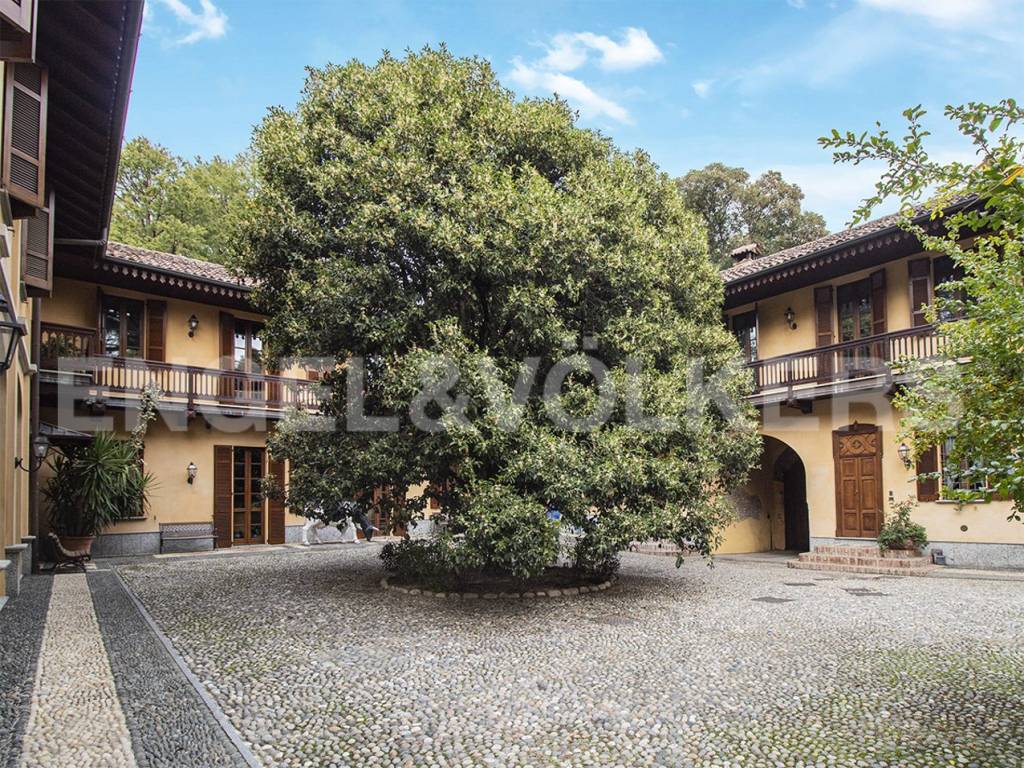 Villa Bifamiliare in vendita a Cassano Magnago via Santa Maria, 23