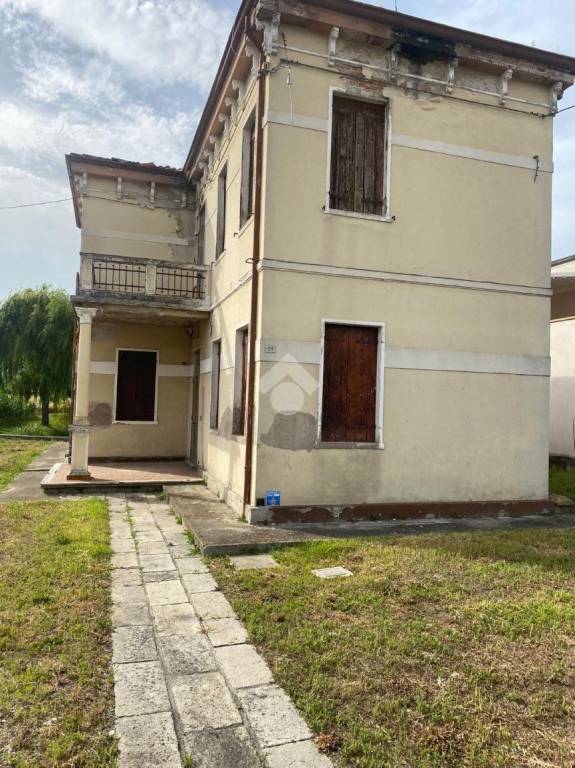 Villa in vendita a Due Carrare via chiodare, 128