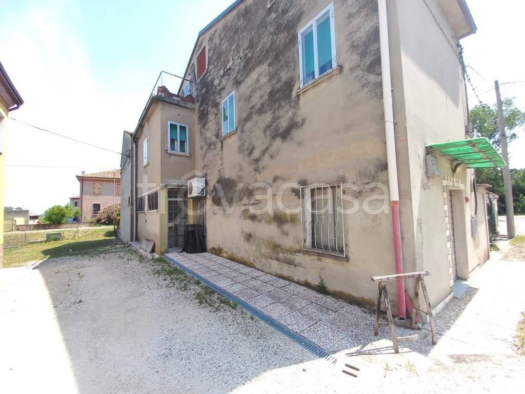 Villa in vendita a Ferrara via Bova, 58
