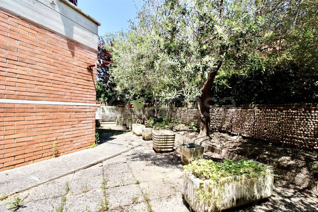 Appartamento in vendita ad Ancona via Enrico Sparapani