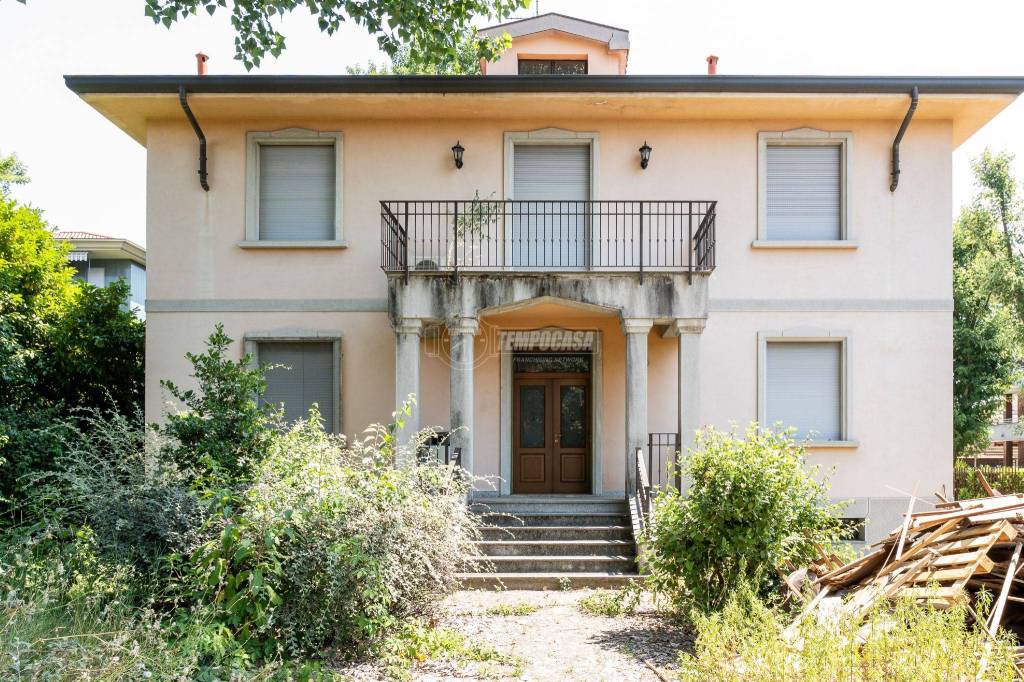 Villa in vendita a Cormano via Po 19