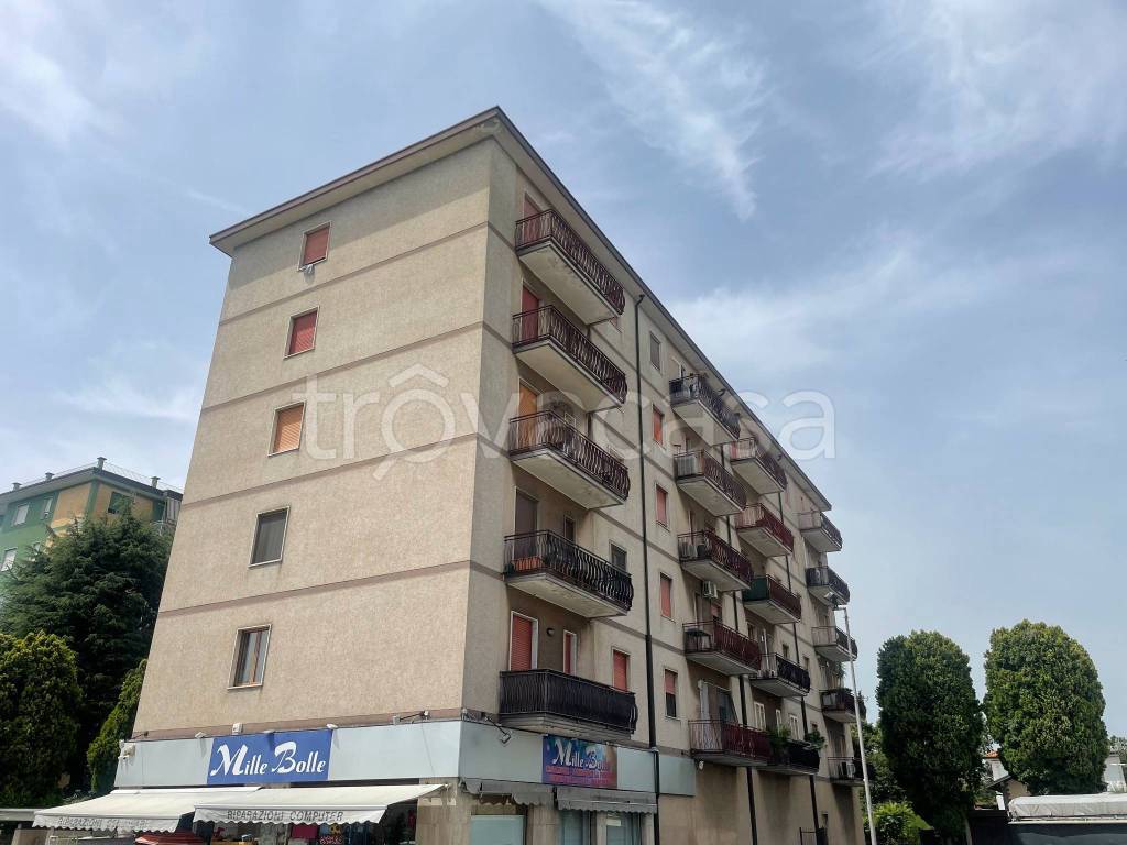 Appartamento in vendita a Nova Milanese via Giuseppe Garibaldi, 138