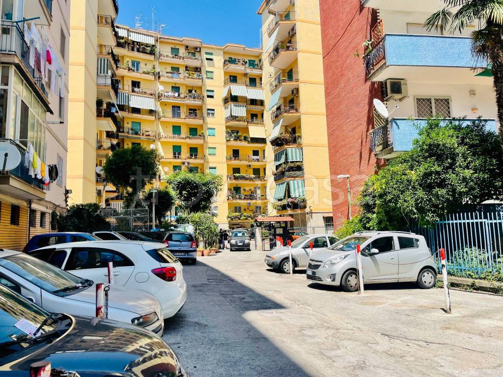 Appartamento in vendita a Napoli via Giuseppe Capaldo, 30