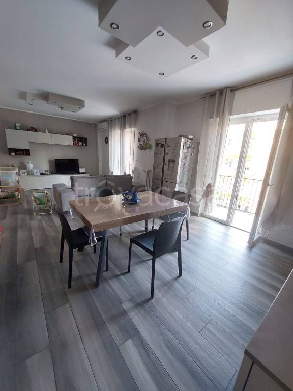 Appartamento in vendita a Taranto via Liguria, 24