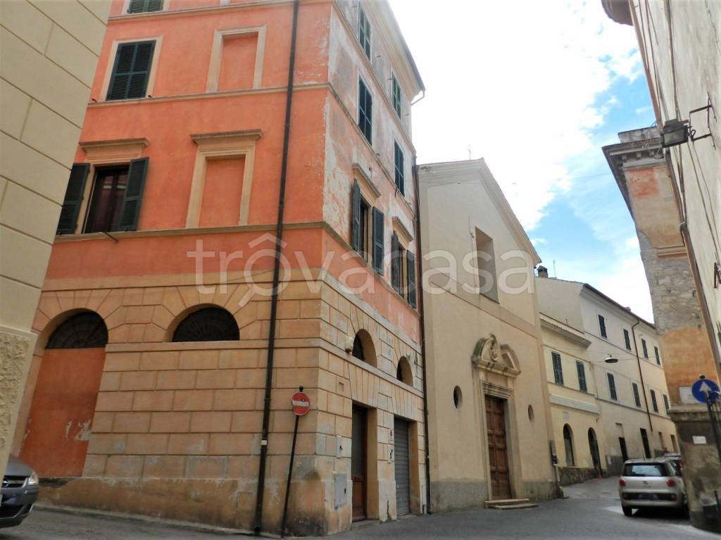 Appartamento in vendita a Tarquinia via Menotti Garibaldi, 17