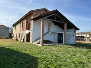 Casa indipendente in vendita ad alessandria via oliva