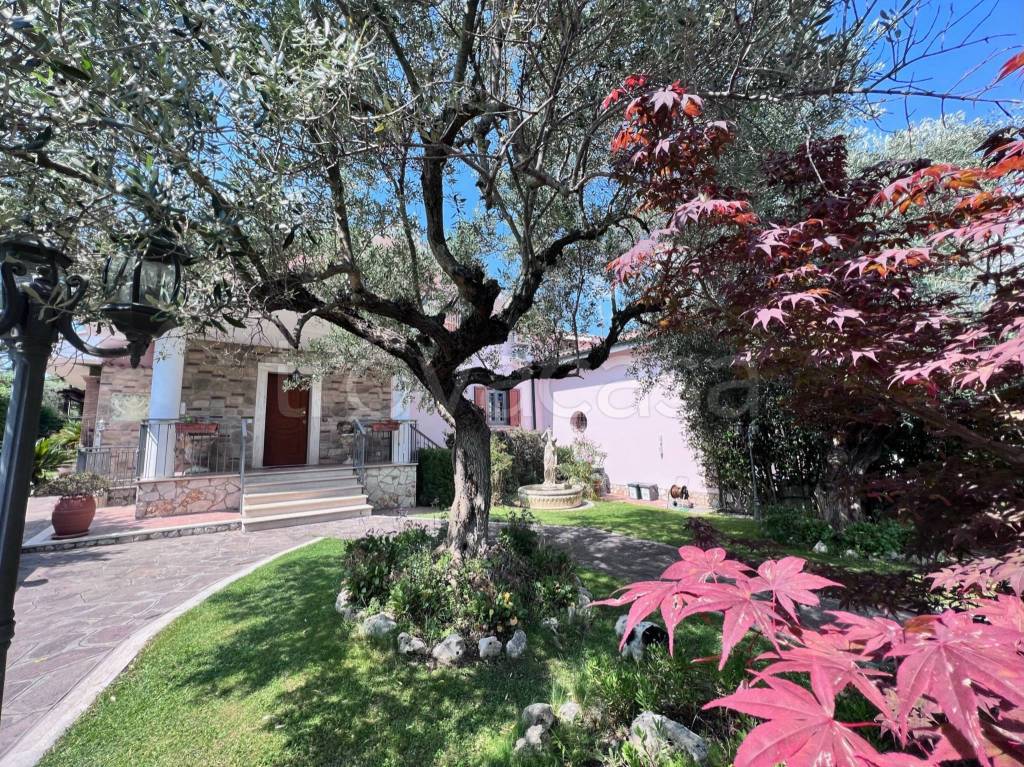 Villa in vendita a Mentana via delle Molette, 137